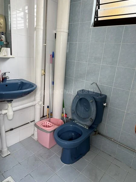 Common Room (HDB) for Rent in  238 Serangoon Avenue 2 - Image 4