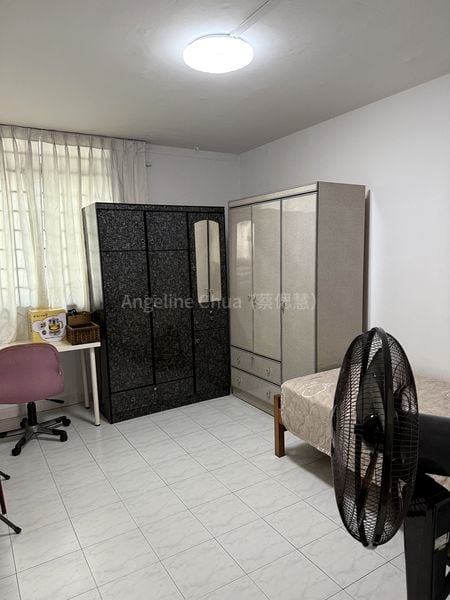Common Room (HDB) for Rent in  238 Serangoon Avenue 2 - Image 1