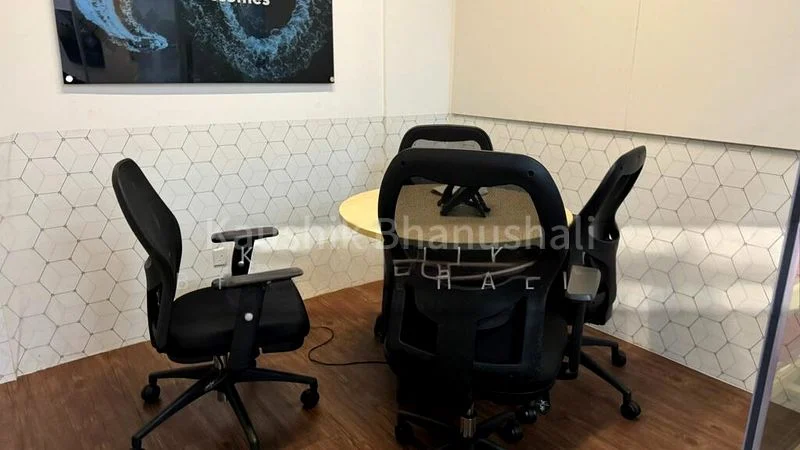 Office for Rent: Robinson Square - Image 5