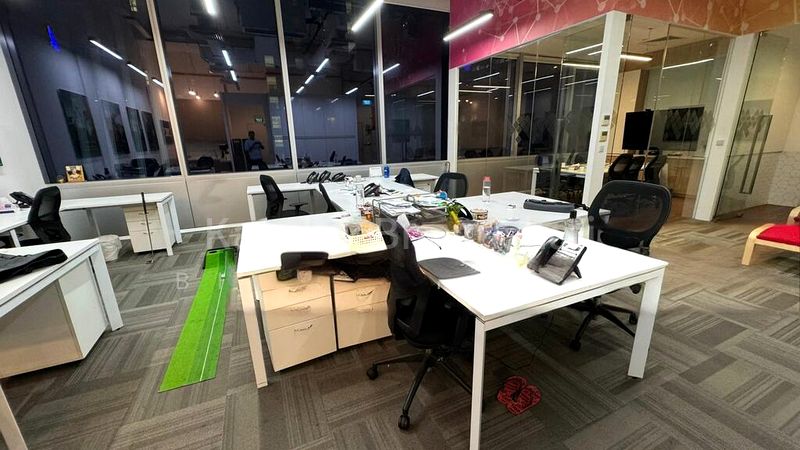 Office for Rent: Robinson Square - Image 11