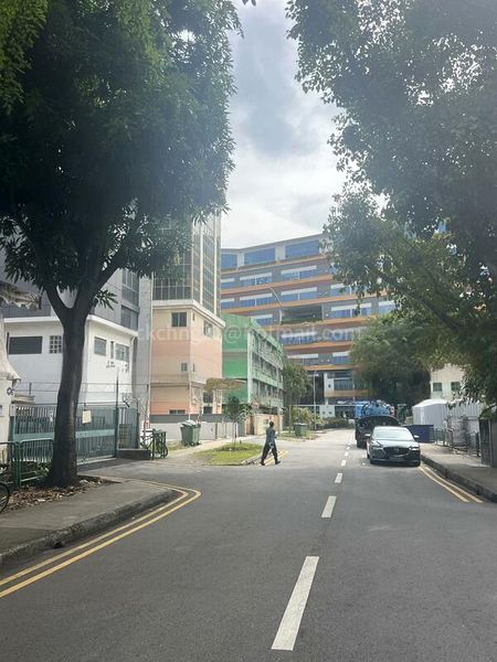 Light Industrial (B1) for Rent: Macpherson Road - Image 2