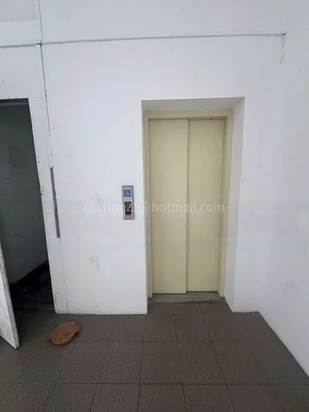 Light Industrial (B1) for Rent: Macpherson Road - Image 9