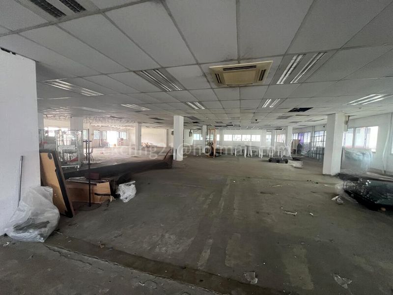 Light Industrial (B1) for Rent: Macpherson Road - Image 5