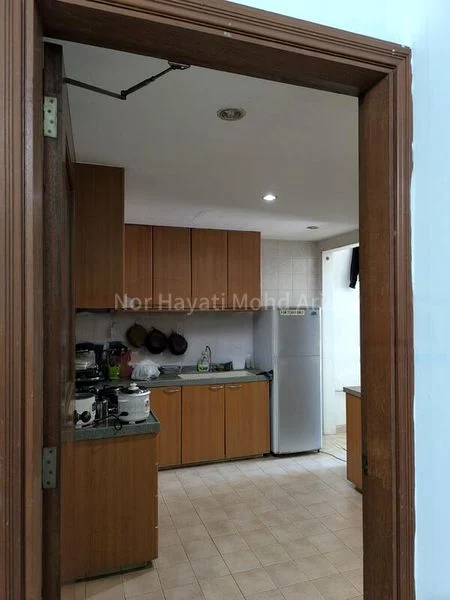 Common Room (Condo) for Rent in  Eastwood Centre - Image 8