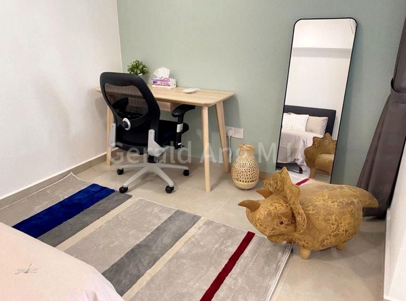 Master Room (Condo) for Rent in  Keng Soon Building - Image 9