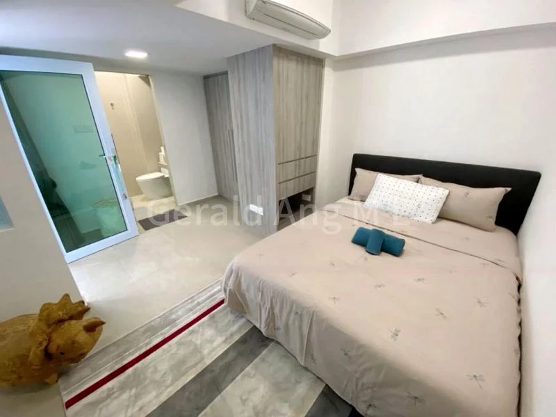 Master Room (Condo) for Rent in  Keng Soon Building - Image 6