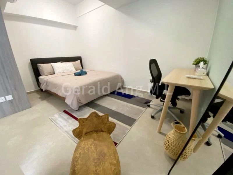 Master Room (Condo) for Rent in  Keng Soon Building - Image 7