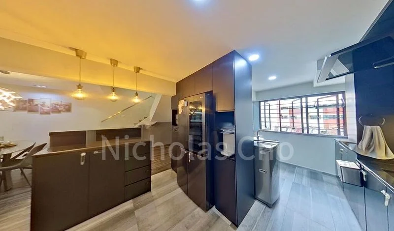 Maisonette HDB for Sale in  556 Jurong West Street 42 - Image 8