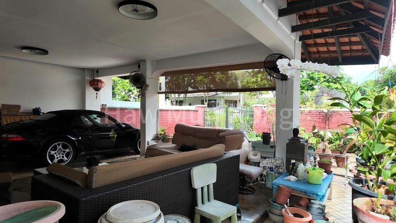 5 Bed Corner Terrace (Landed) for Sale in  Sennett Estate - Image 4