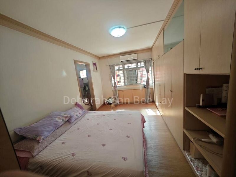 4 Room (4A) HDB for Sale in  842G Tampines Street 82 - Image 4