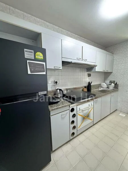 Common Room (Condo) for Rent in  The Huntington - Image 2