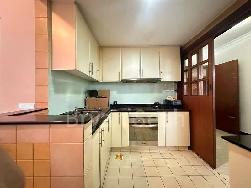 2 Bed Condo for Rent in  Compass Heights - Image 4