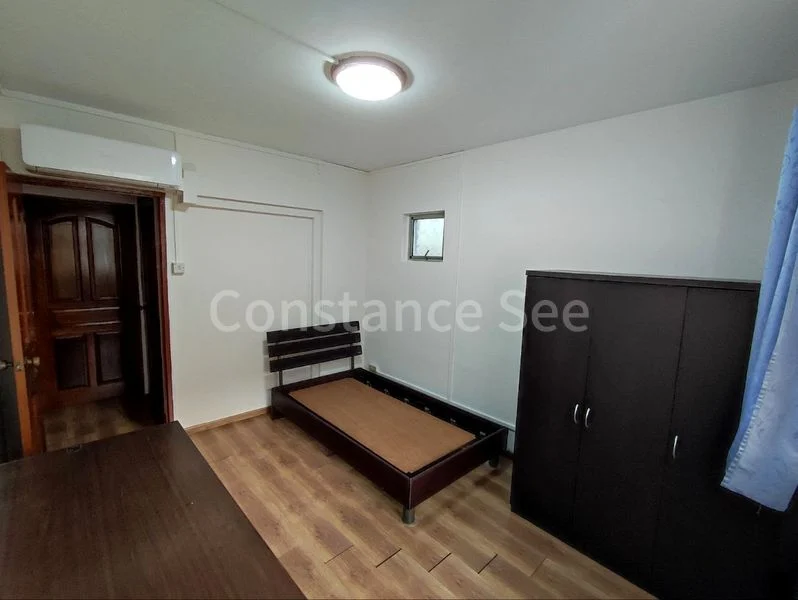 Common Room (HDB) for Rent in  412 Jurong West Street 42 - Image 1