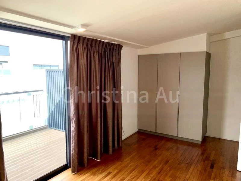 5 Bed Cluster House (Landed) for Sale in  Charlton 27 - Image 4