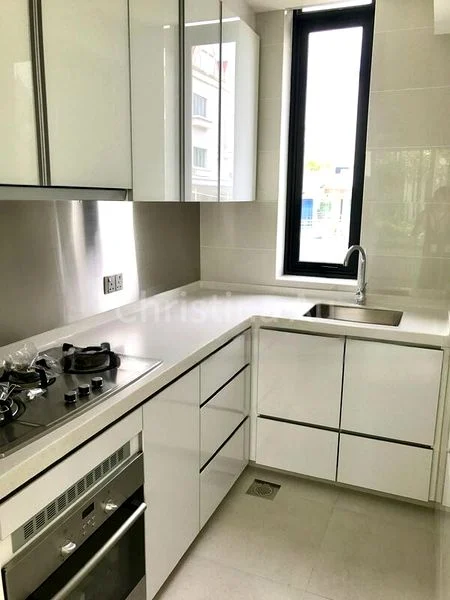 5 Bed Cluster House (Landed) for Sale in  Charlton 27 - Image 1