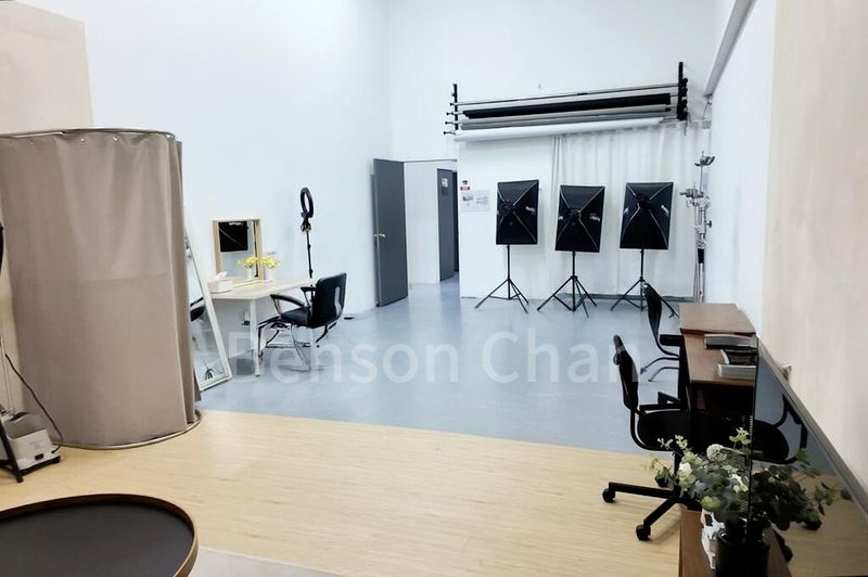 Light Industrial (B1) for Rent: Foo Wah Industrial Building - Image 3