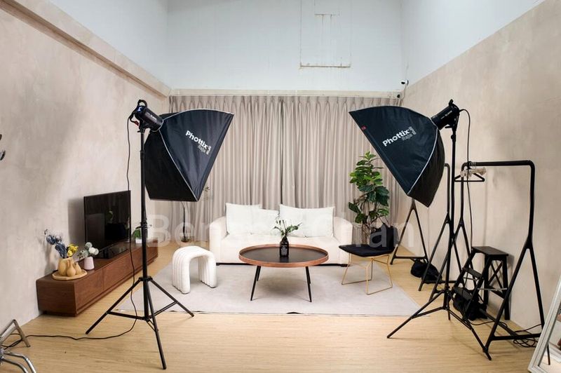 Light Industrial (B1) for Rent: Foo Wah Industrial Building - Image 2