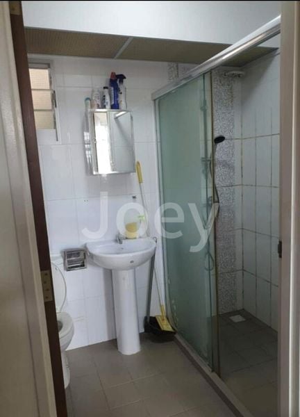 Common Room (HDB) for Rent in  186B Bedok North Street 4 - Image 2