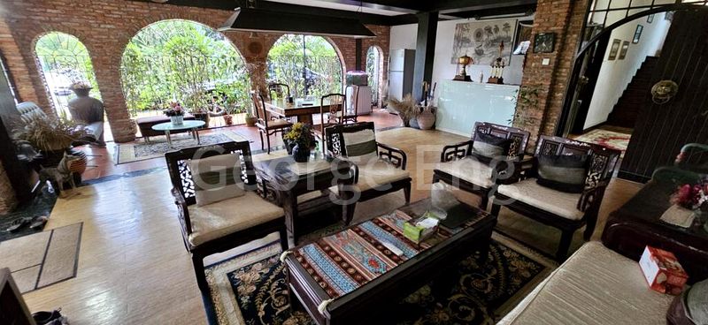 6 Bed Bungalow (Landed) for Sale in  Greenbank Park - Image 3