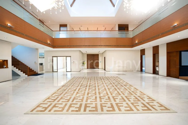 9+1 Bed Good Class Bungalow (Landed) for Rent in  Binjai Park - Image 14