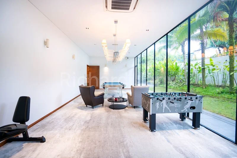 9+1 Bed Good Class Bungalow (Landed) for Rent in  Binjai Park - Image 32