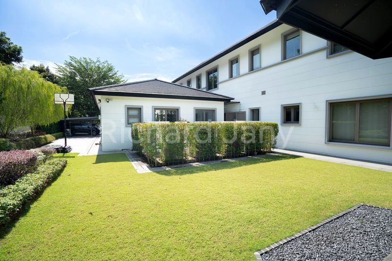 9+1 Bed Good Class Bungalow (Landed) for Rent in  Binjai Park - Image 8