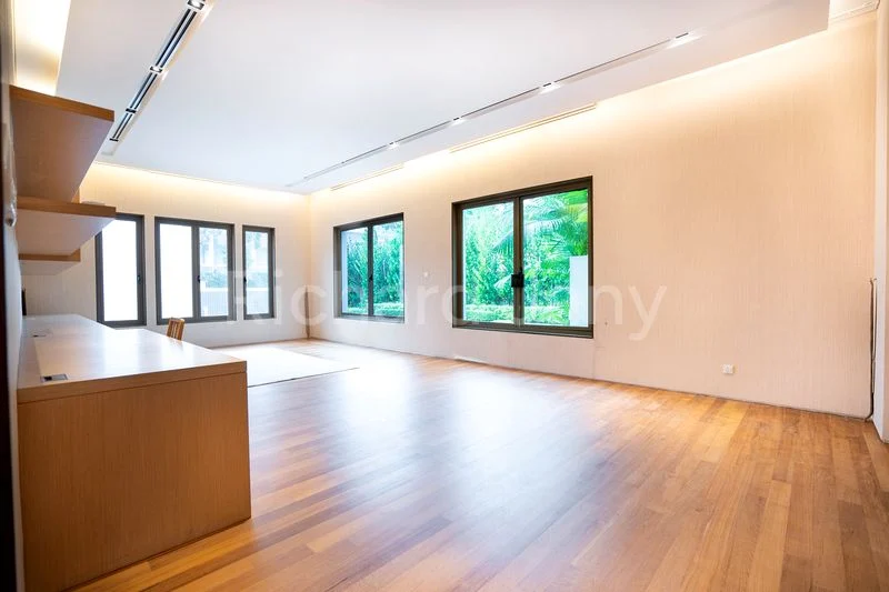 9+1 Bed Good Class Bungalow (Landed) for Rent in  Binjai Park - Image 20