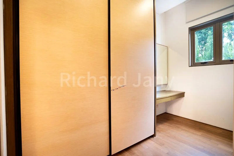 9+1 Bed Good Class Bungalow (Landed) for Rent in  Binjai Park - Image 36