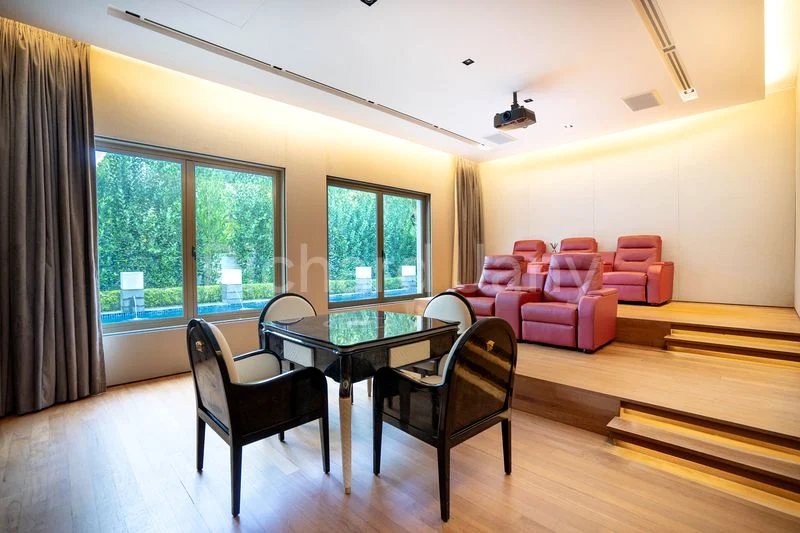 9+1 Bed Good Class Bungalow (Landed) for Rent in  Binjai Park - Image 25