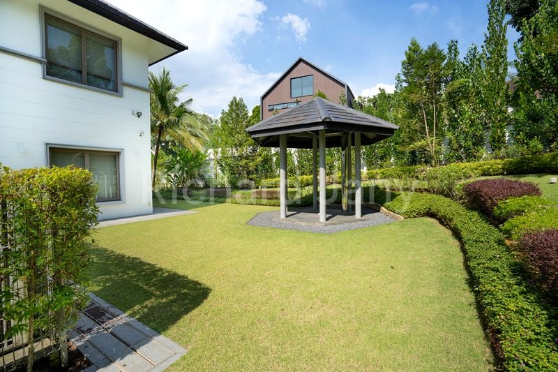 9+1 Bed Good Class Bungalow (Landed) for Rent in  Binjai Park - Image 9