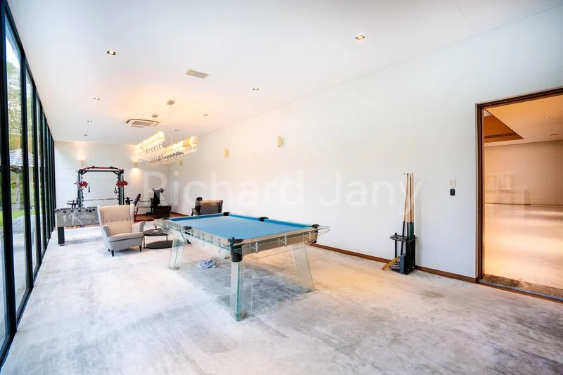 9+1 Bed Good Class Bungalow (Landed) for Rent in  Binjai Park - Image 31