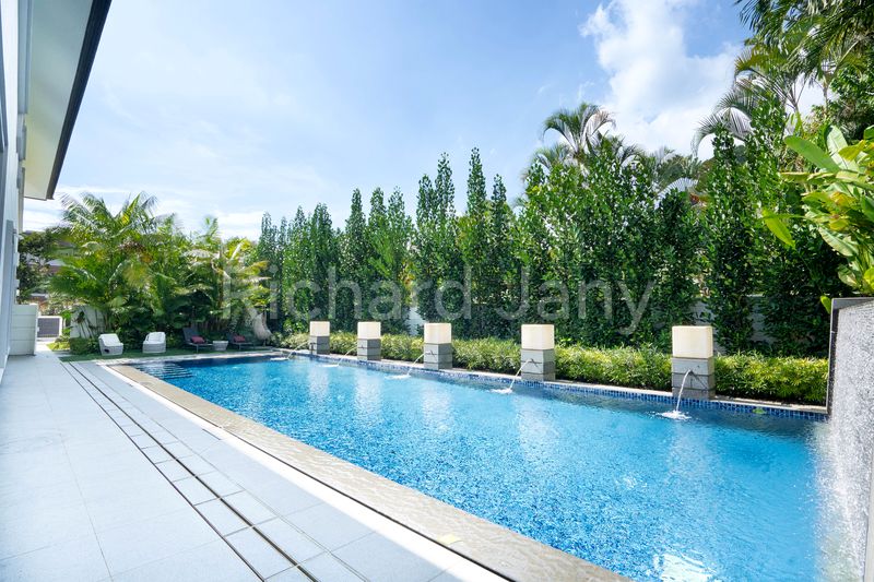 9+1 Bed Good Class Bungalow (Landed) for Rent in  Binjai Park - Image 5