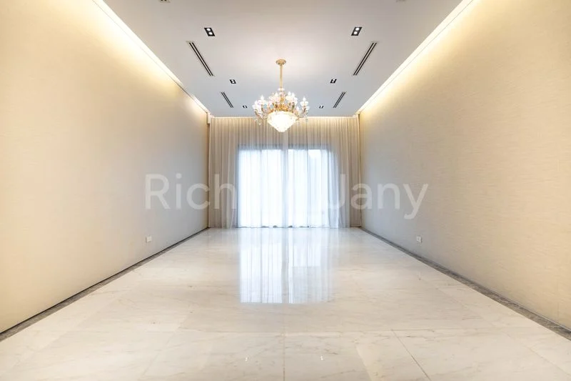 9+1 Bed Good Class Bungalow (Landed) for Rent in  Binjai Park - Image 38