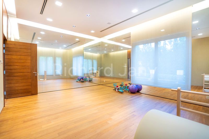 9+1 Bed Good Class Bungalow (Landed) for Rent in  Binjai Park - Image 28