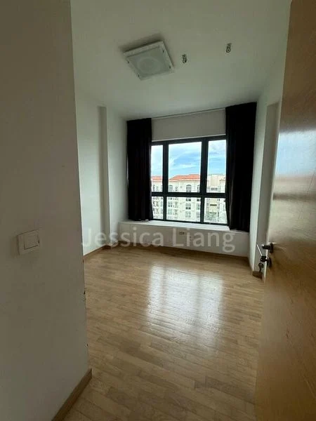 2 Bed Condo for Rent in  The Gale - Image 3