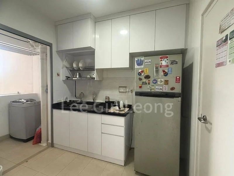 Master Room (HDB) for Rent in 36 Margaret Drive - Image 4