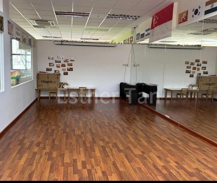 Light Industrial (B1) for Rent: Midview City - Image 1