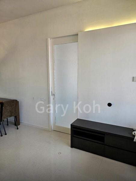 1 Bed Apartment (Condo) for Rent in  The Pier At Robertson - Image 4