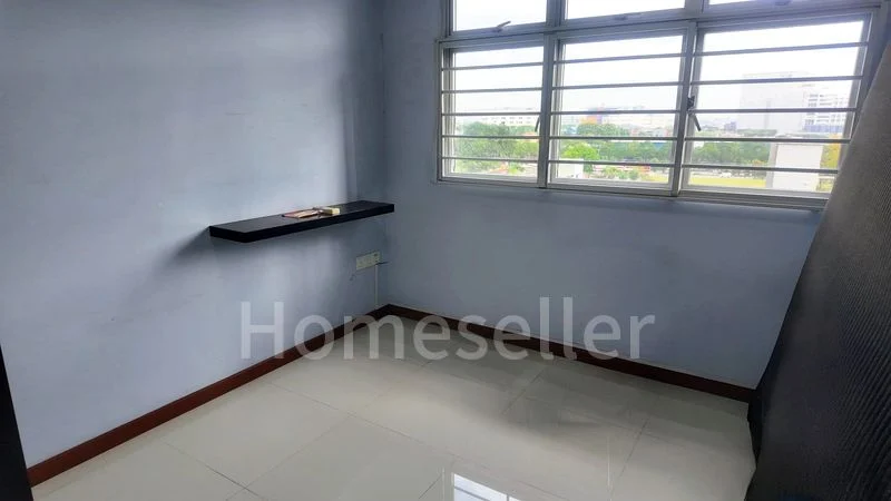 2 Room (2A) HDB for Sale in 140B Corporation Drive - Image 3