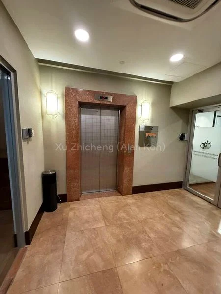 Office for Rent: Capital Square 3 - Image 3