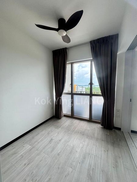 1 Bed Condo for Rent in  Pasir Ris Drive 8 - Image 2