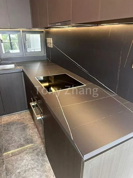 3 Bed Condo for Rent in Hyll on Holland - Image 1