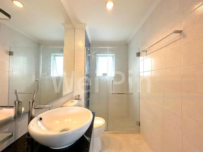 5 Bed Bungalow (Landed) for Sale in  Sembawang Hills Estate - Image 4