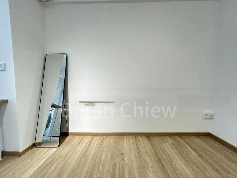 Room (HDB) for Rent in 824 Tampines Street 81 - Image 5