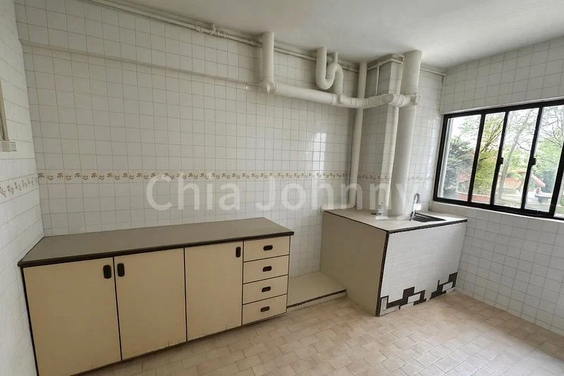 Maisonette HDB for Sale in  114 Clementi Street 13 - Image 11
