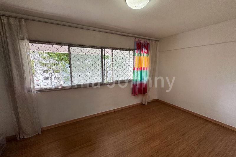 Maisonette HDB for Sale in  114 Clementi Street 13 - Image 9