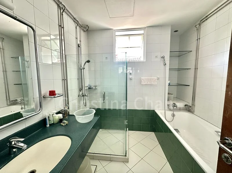 4+1 Bed Semi-Detached House (Landed) for Sale in  Fir Avenue - Image 4