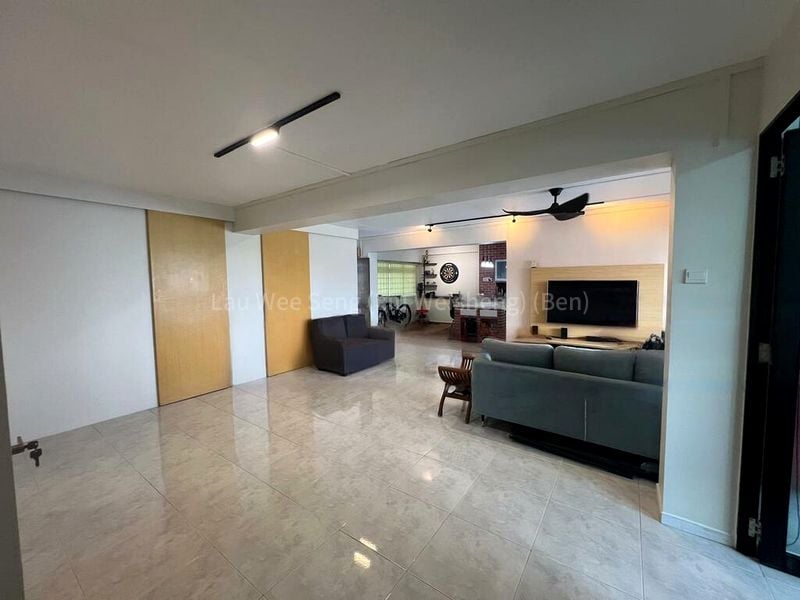 5 Room (5I) HDB for Sale in 512 Choa Chu Kang Street 51 - Image 2