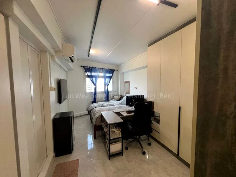5 Room (5I) HDB for Sale in 512 Choa Chu Kang Street 51 - Image 7
