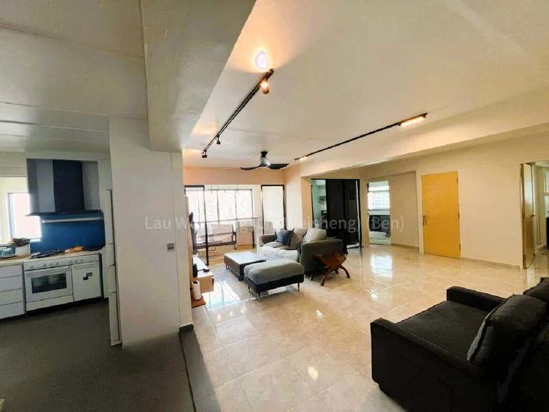 5 Room (5I) HDB for Sale in 512 Choa Chu Kang Street 51 - Image 4